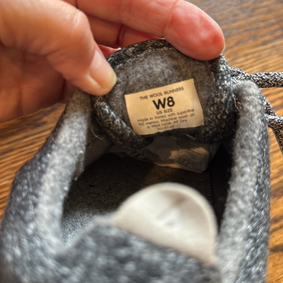 Allbirds The Original Gray Wool Runners. Lace up. Size 8. - Picture 7 of 7